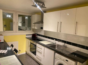 Victoria Centre Apartments in the Victoria Centre Shopping Centre - Nottingham City Centre - 24 hour access - Most Central Location, Lounge, Kitchen, Washing Machine - Opposite Hilton by Restaurants &